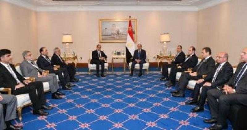 الرئيس السيسي لرئيس وزراء باكستان: مصر أول من حذر من تداعيات الحرب على غزة