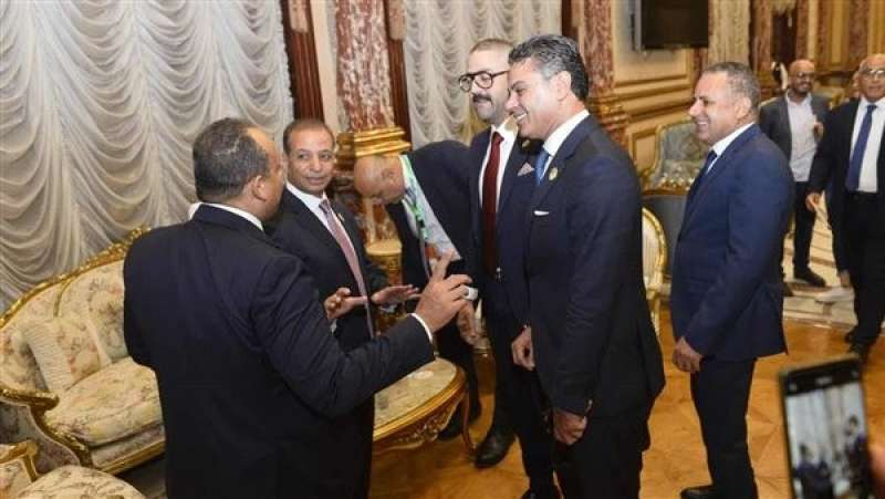 بوابة البرلمان
