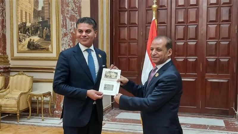 بوابة البرلمان