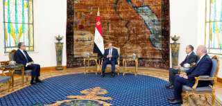 الرئيس السيسي يستقبل الدكتور خالد العنانى