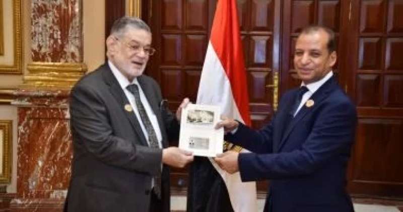 بوابة البرلمان
