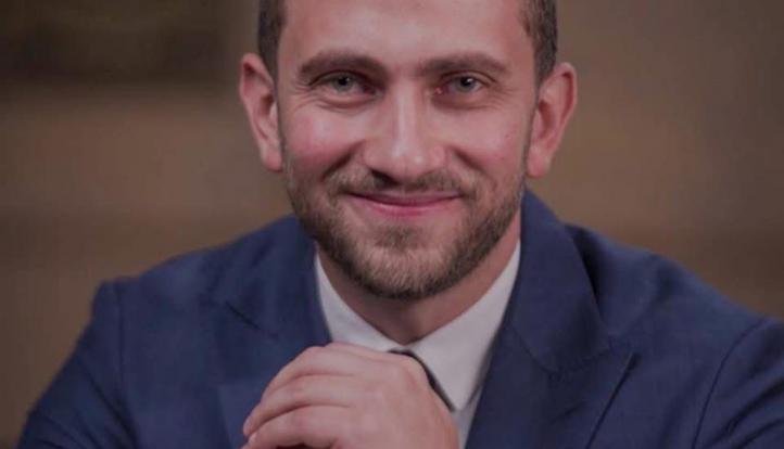 “لفتة إنسانية: محمد شيحه يتبرع بجزء من ميزانية  حملته لصالح مستشفيات القصر العيني والمنيرة وأبو الريش ”