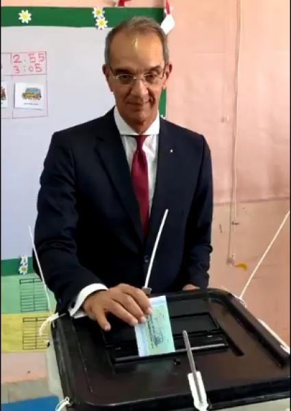 بوابة البرلمان