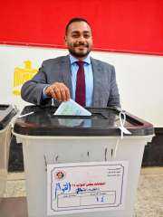 أحمد ناصر مرشح حزب العدل بالقائمة الوطنية يدلي بصوته في انتخابات مجلس النواب 2025