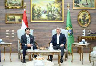 وزير الشباب والرياضة ومحافظ الإسماعيلية يلتقيان اللجنة المؤقتة لإدارة شئون النادي الإسماعيلي... وزير الشباب والرياضة ومحافظ الإسماعيلية يلتقيان اللجنة المؤقتة لإدارة شئون النادي الإسماعيلي بديوان المحافظة