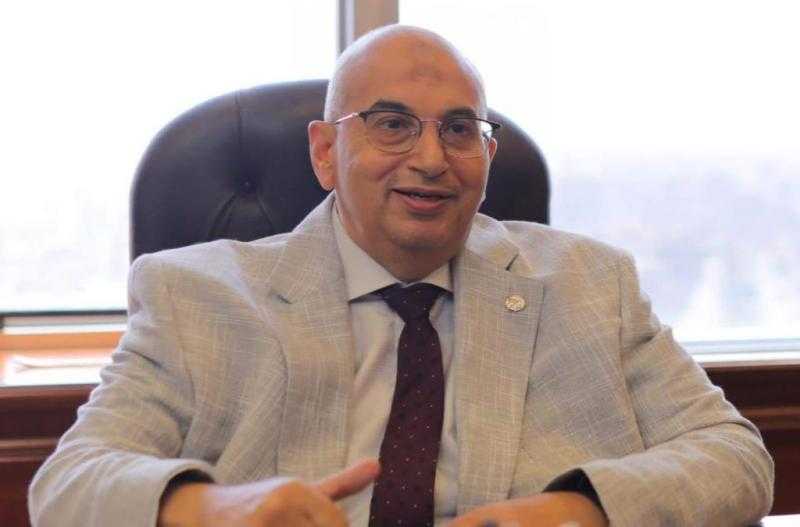 النائب أشرف عبد الغني : الواردات الصينية تهدد بوقف نمو صناعة زجاج السيارات في مصر