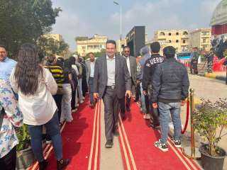 النائب عبدالمنعم إمام يتفقد لجان القاهرة الجديدة ويشيد بالتنظيم