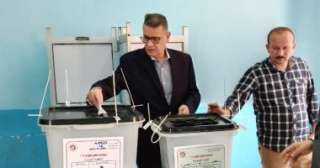 طارق رضوان يدلي بصوته ويؤكد: المشاركة في انتخابات النواب تعكس وعي المواطن المصري