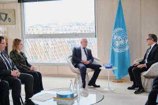 سفير مصر فى باريس يقدم أوراق اعتماده إلى مدير عام منظمة اليونسكو