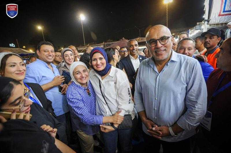 اللوائح على المحك .. تساؤلات حول مشاركة لاعب سباحة باسم نادي الزهور