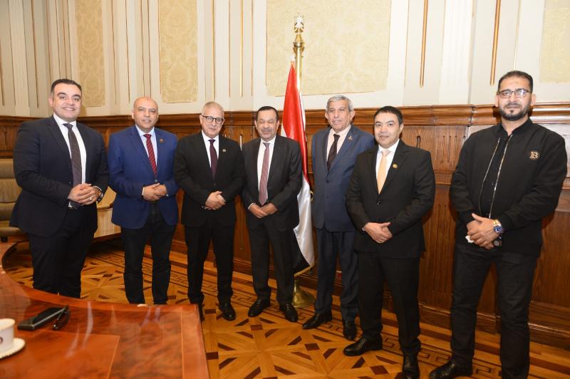 بوابة البرلمان