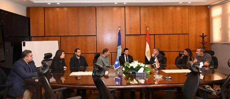 وزير الشباب والرياضة يتوجّه إلى مقر نادي هليوبوليس لتهنئة مجلس الإدارة الجديد ويشيد بنجاح الانتخابات الإلكترونية