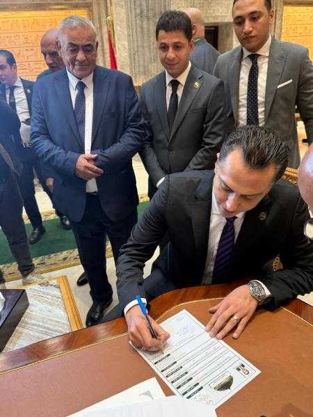 النائب أحمد عبد الجواد يصل مقر مجلس النواب بالعاصمة الجديدة لتسلم كارنيه العضوية
