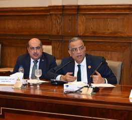 محمود مسلم يطالب ببث جلسات مجلس الشيوخ تلفزيونيًا وفتح اجتماعات اللجان أمام الإعلام