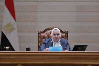 تلاوة قرارات رئيس الجمهورية والوطنية للانتخابات بالجلسة الافتتاحية لـ النواب