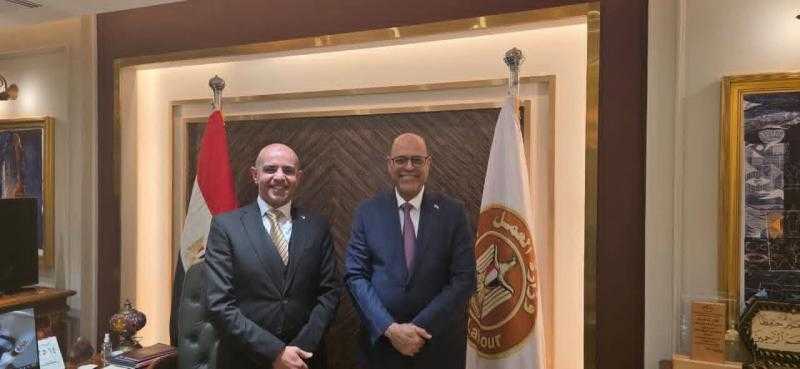 الحداد يبحث مع وزير العمل دعم العمالة غير المنتظمة وتوفير فرص تشغيل لشباب السلام والنهضة