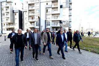 وزير الإسكان ومحافظ الدقهلية يتفقد كورنيش مدينة المنصورة الجديدة.. ومشروع جنة وسكن مصر بالمدينة