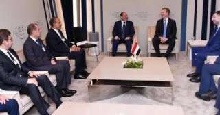 الرئيس السيسي يؤكد لقادة الأعمال الدوليين اهتمام الدولة بالتحول الرقمي وتوطين الصناعة