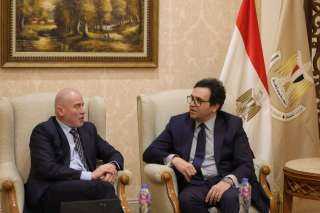 وزير الثقافة يلتقي نظيره بجمهورية رومانيا ضيف شرف معرض القاهرة الدولي للكتاب في دورته السابعة والخمسين ويبحثان توقيع مذكرة تفاهم لتعزيز التعاون