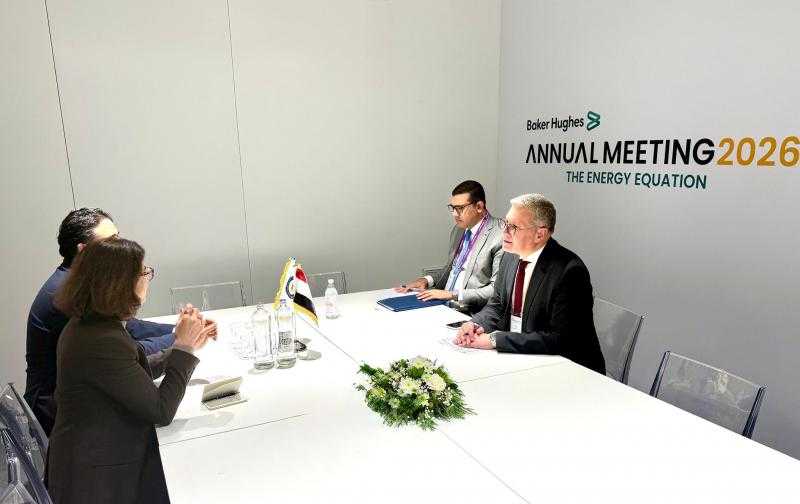 وزير البترول والثروة المعدنية يبحث زيادة فرص التعاون مع شركة Bureau Veritas بمجالات السلامة وحماية البيئة