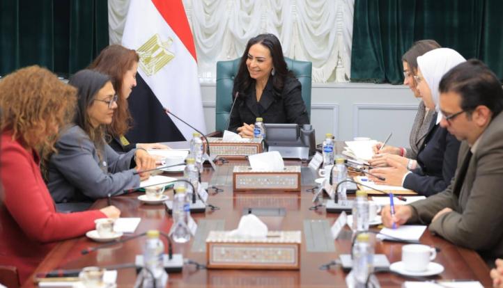 وزيرة التضامن الاجتماعي تلتقي رئيسة بعثة اللجنة الدولية للصليب الأحمر بالقاهرة