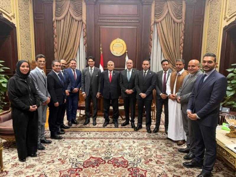 أعضاء الهيئة البرلمانية لحزب الشعب الجمهوري يلتقون رئيس مجلس الشيوخ