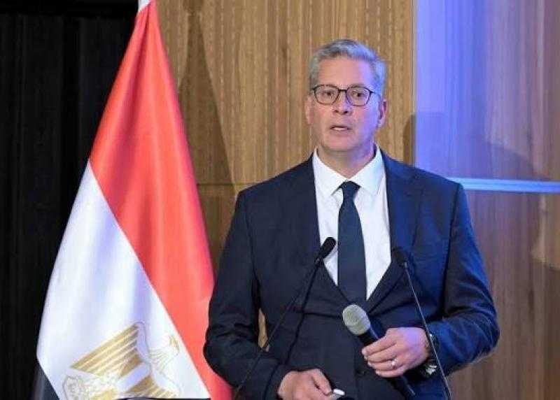 بعد استجواب فؤاد .. وزير البترول في مرمي النيران