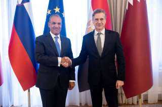 وزير الخارجية يلتقي رئيس وزراء جمهورية سلوفينيا