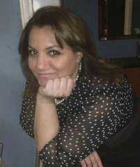 الفنانة ”كوثر عفيفي” تتصدر المشهد في افتتاح معرض ”لؤلؤة البحر الأبيض المتوسط” بالإسكندرية