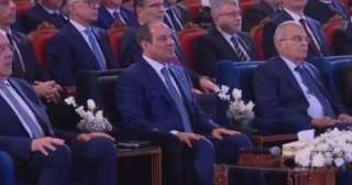 الرئيس السيسي يشاهد فقرة الإنشاد والابتهال الديني خلال حفل ليلة القدر الرئيس السيسي يشاهد فقرة الإنشاد والابتهال الديني خلال حفل ليلة القدر
