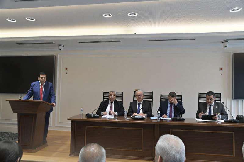 بوابة البرلمان