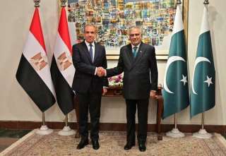 ماذا فعلت مصر وباكستان فى الساعات الأخيرة من مهلة ترامب لإيران؟ بلومبرج تجيب