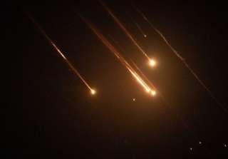 صافرات الإنذار تدوي في مفاعل ديمونة بعد سقوط صواريخ إيرانية بمدينة النقب