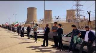 ترامب: قيام إيران بتطويق محطات الطاقة بشباب كدروع بشرية أمر غير قانوني