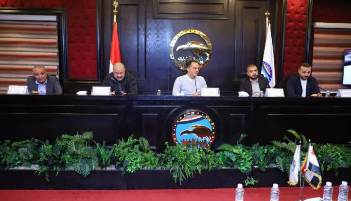 بحضور النائب أحمد عبد الجواد نائب رئيس الحزب والأمين العام، عقدت أمانة العمل الجماهيري المركزية بحزب مستقبل وطن، برئاسة المهندس أحمد أمين مسعود ، اجتماعا تنظيمياً مع أمنائها في المحافظات.