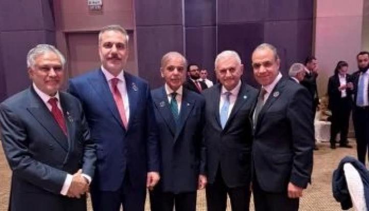 وزير الخارجية يلتقي رئيس وزراء باكستان ووزيري خارجية إسلام آباد وأنقرة