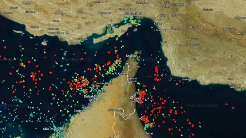 فرنسا ترفض رفع العقوبات عن إيران في ظل إغلاق مضيق هرمز