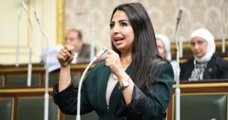 نشوى الشريف