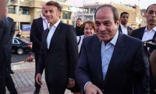الرئيس السيسي يصطحب ماكرون في جولة بكورنيش الإسكندرية وقلعة قايتباي