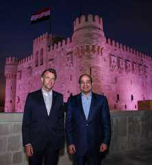 السيسي لـ ماكرون، أهلا ومرحبا بكم ضيفا عزيزا في الإسكندرية عروس البحر... السيسي لـ ماكرون، أهلا ومرحبا بكم ضيفا عزيزا في الإسكندرية عروس البحر المتوسط