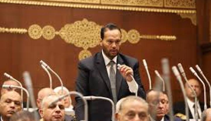 رئيس الشيوخ يُهنئ النائب محمد حلاوة لفوزه برئاسة ”تجارة البرلمان الأفريقي” بالإجماع