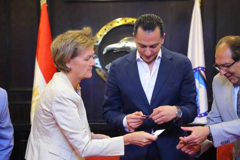 «مستقبل وطن» يستقبل سفيرة الاتحاد الأوروبي بالقاهرة