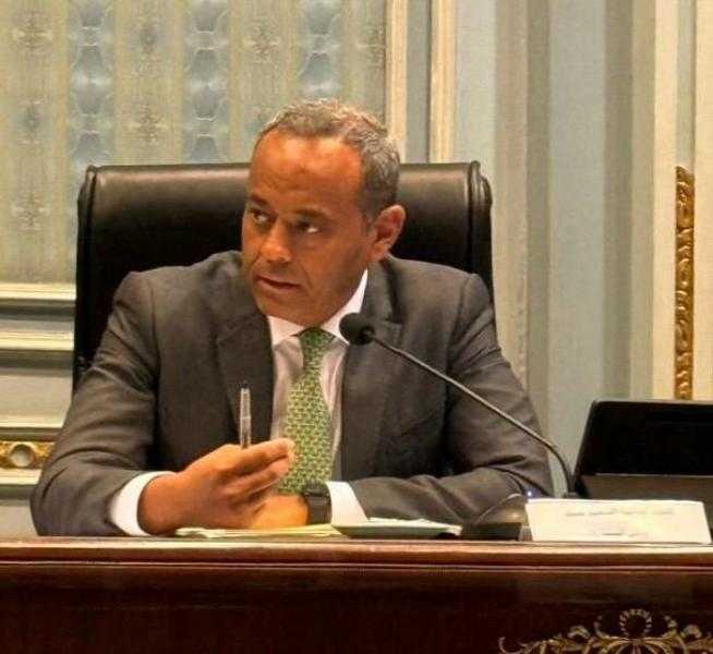استجابة لمطالب أهالي الدائرة.. النائب سامح السادات ينجح في دعم الوحدة الصحية بكمشيش بأجهزة طبية جديدة ويشكر وزارة الصحة