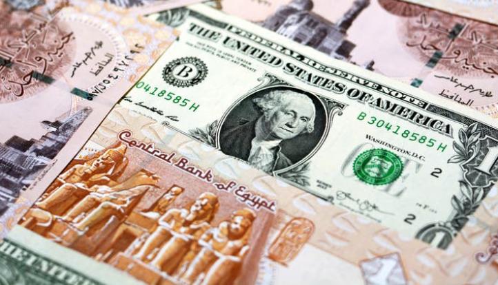 تراجع كبير في أسعار الدولار أمام الجنيه.. والسر في إيران