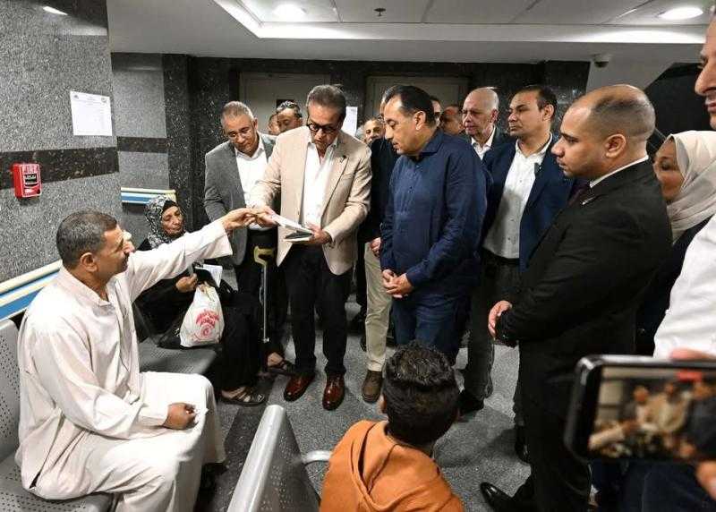 خلال جولته في الجيزة.. مدبولي يستجيب لمطالب النواب الخدمية
