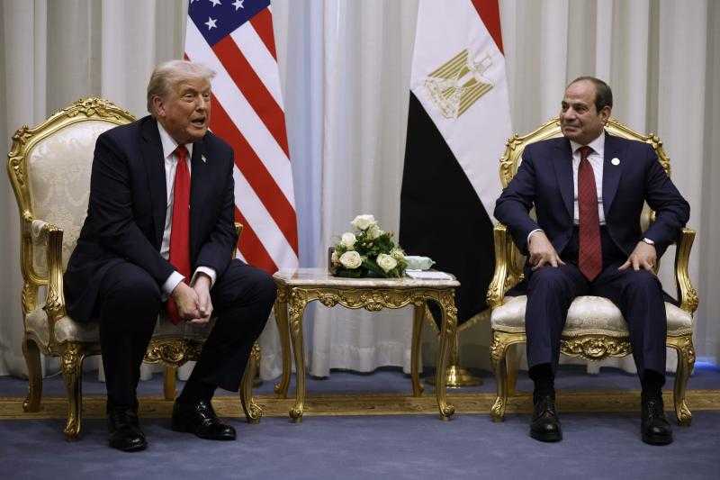 أعضاء مجلسي النواب والشيوخ: التحركات المصرية بقيادة الرئيس السيسي أعادت للقاهرة دورها الريادي والتاريخي