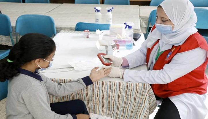 الصحة تفحص 10 ملايين و816 ألف طالب للكشف المبكر عن الأنيميا والسمنة والتقزم