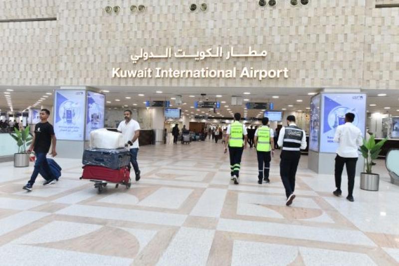 مطار الكويت 
