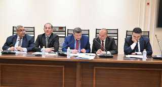 وزيرالمالية يحسم الجدل؛ لا يوجد زيادة على رسوم مغادرة البلاد