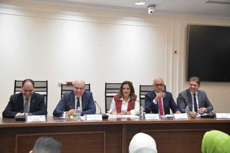 سياحة النواب تطالب الحكومة بطرح رؤيتها حول تحديات شركات الطيران وفي مقدمتها أسعار الوقود